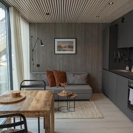 Modern Apartment In Henningsvaer Bagian luar foto