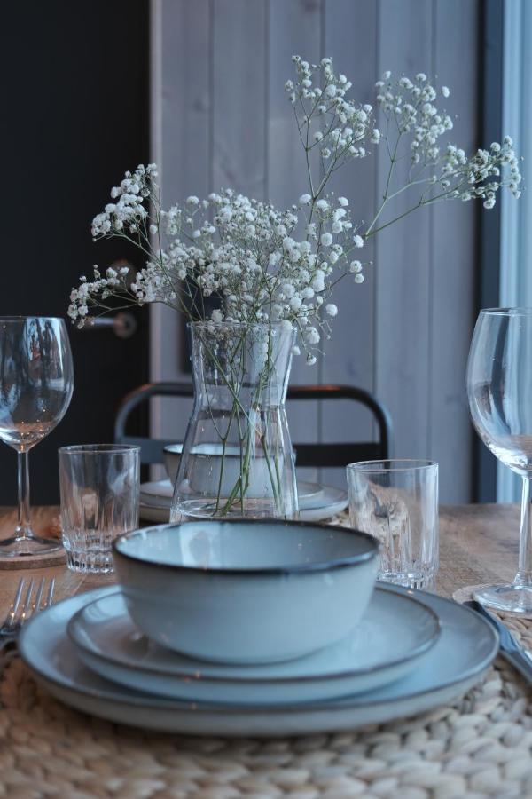 Modern Apartment In Henningsvaer Bagian luar foto
