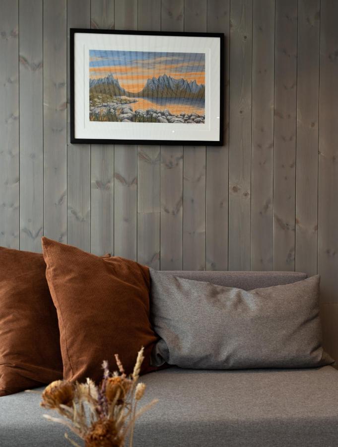 Modern Apartment In Henningsvaer Bagian luar foto